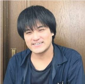 礪波亮