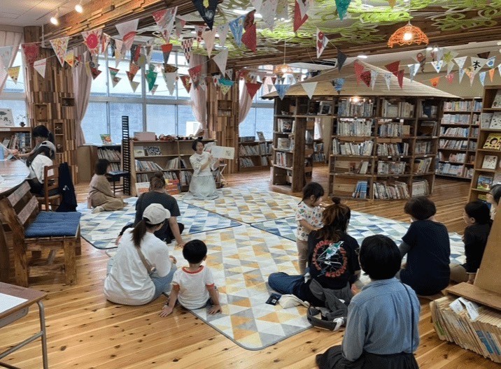 多言語相談事業で「中国語絵本の読み聞かせ」を実施しました!