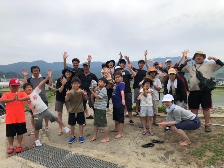 「田植え体験」を開催しました!